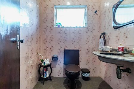 Casa à venda com 1200m², 4 quartos e 5 vagasLavabo