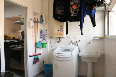 Apartamento à venda com 104m², 3 quartos e 1 vagaÁrea de Serviço