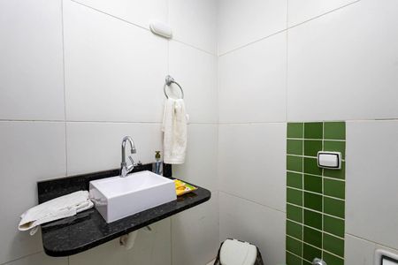 Casa à venda com 101m², 3 quartos e sem vaga Casa à venda com 101m², 3 quartos e sem vagaBanheiro Social