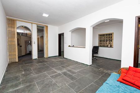 Casa à venda com 101m², 3 quartos e sem vaga Casa à venda com 101m², 3 quartos e sem vagaSala