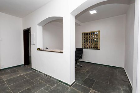 Casa à venda com 101m², 3 quartos e sem vaga Casa à venda com 101m², 3 quartos e sem vagaSala