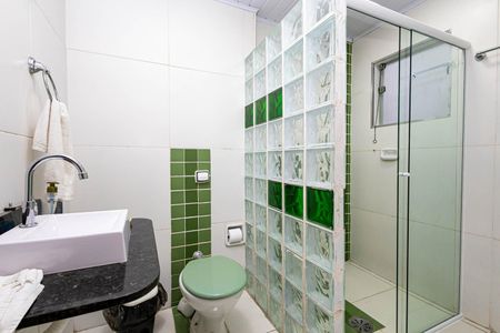 Casa à venda com 101m², 3 quartos e sem vaga Casa à venda com 101m², 3 quartos e sem vagaBanheiro Social