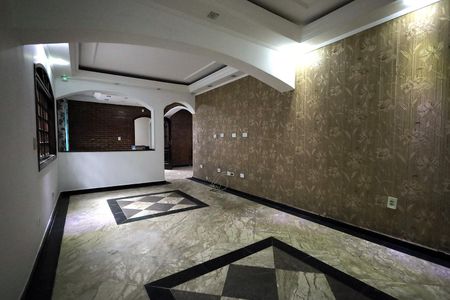 Casa para alugar com 350m², 3 quartos e 8 vagasSala