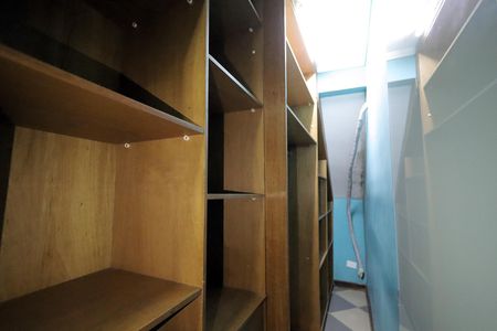 Casa para alugar com 350m², 3 quartos e 8 vagasCloset da suíte