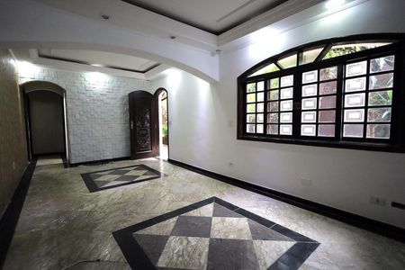 Casa para alugar com 350m², 3 quartos e 8 vagasSala