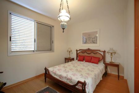 Apartamento à venda com 165m², 4 quartos e 3 vagasSuíte 1