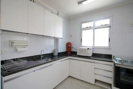 Apartamento à venda com 165m², 4 quartos e 3 vagasCozinha