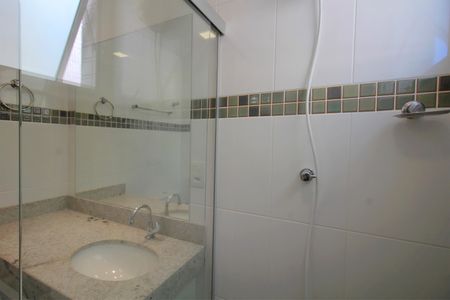 Apartamento à venda com 165m², 4 quartos e 3 vagasBanheiro da Suíte 2