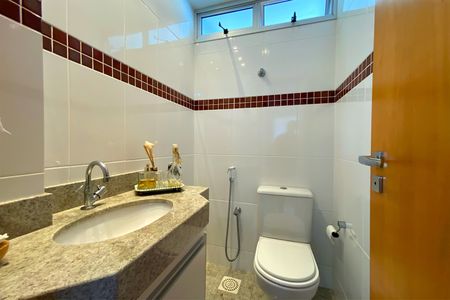 Apartamento à venda com 165m², 4 quartos e 3 vagasBanheiro Social