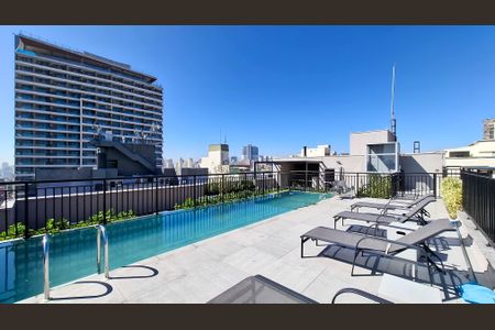 Studio à venda com 25m², 1 quarto e sem vaga Studio à venda com 25m², 1 quarto e sem vagaÁrea Comum - Piscina