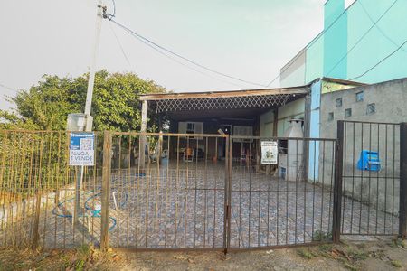 Casa à venda com 65m², 4 quartos e 2 vagasFachada e placa