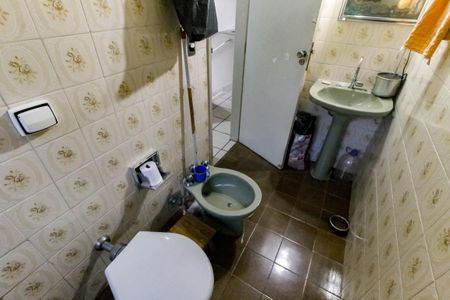 Casa à venda com 179m², 3 quartos e 2 vagas Casa à venda com 179m², 3 quartos e 2 vagasBanheiro da Suíte