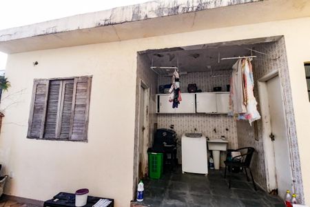 Casa à venda com 179m², 3 quartos e 2 vagas Casa à venda com 179m², 3 quartos e 2 vagasEdícula