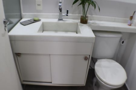 Apartamento à venda com 77m², 3 quartos e 2 vagasBanheiro