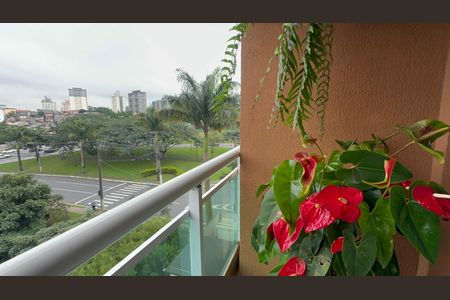 Apartamento à venda com 77m², 3 quartos e 2 vagasVaranda