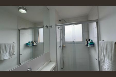 Apartamento à venda com 77m², 3 quartos e 2 vagasBanheiro da Suíte