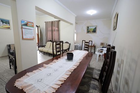 Casa à venda com 157m², 3 quartos e 2 vagasSala de Jantar