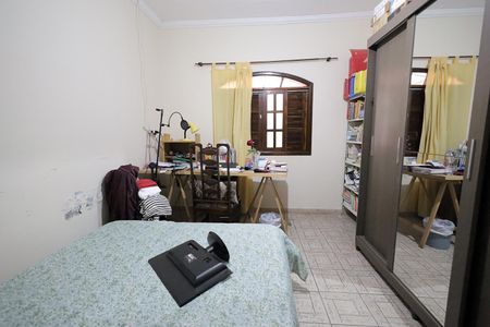 Casa à venda com 157m², 3 quartos e 2 vagasQuarto 1