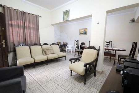 Casa à venda com 157m², 3 quartos e 2 vagasSala