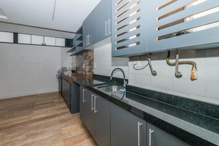Apartamento à venda com 130m², 2 quartos e 1 vagaÁrea Gourmet e de Serviço