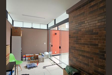 Apartamento à venda com 130m², 2 quartos e 1 vaga Apartamento à venda com 130m², 2 quartos e 1 vagaQuarto de Serviço