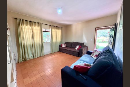 Casa à venda com 3000m², 3 quartos e 5 vagasSala