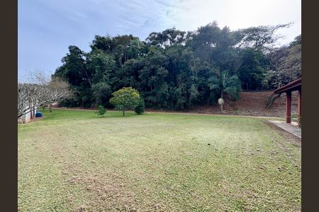 Casa à venda com 3000m², 3 quartos e 5 vagasQuintal