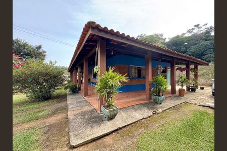 Casa à venda com 3000m², 3 quartos e 5 vagasFachada da Casa