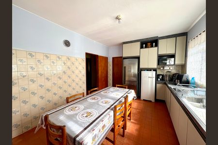 Casa à venda com 3000m², 3 quartos e 5 vagasCozinha