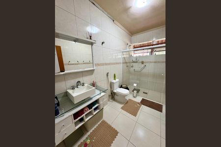 Casa à venda com 3000m², 3 quartos e 5 vagasBanheiro Social