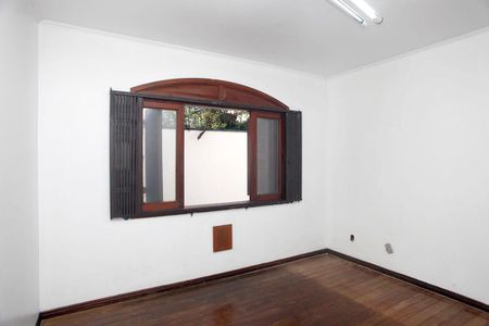 Casa à venda com 450m², 5 quartos e 2 vagasQuarto 3