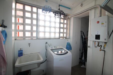 Apartamento à venda com 98m², 3 quartos e 1 vagaÁrea de Serviço