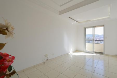 Apartamento à venda com 64m², 3 quartos e 1 vaga Apartamento à venda com 64m², 3 quartos e 1 vagaSala