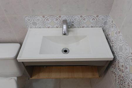 Apartamento à venda com 64m², 3 quartos e 1 vaga Apartamento à venda com 64m², 3 quartos e 1 vagaBanheiro