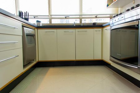 Apartamento à venda com 248m², 3 quartos e 3 vagasFoto 26