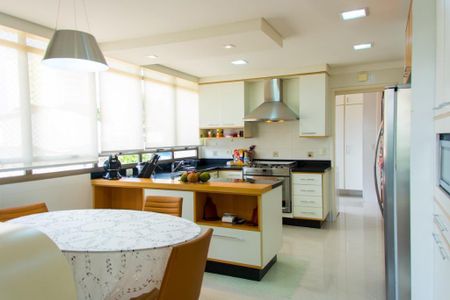 Apartamento à venda com 248m², 3 quartos e 3 vagasFoto 19