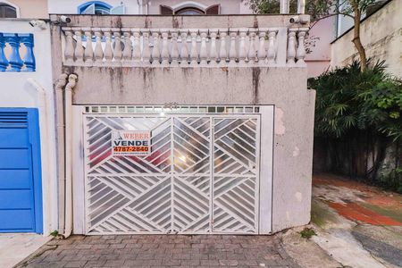 Casa para alugar com 90m², 2 quartos e 1 vaga Casa para alugar com 90m², 2 quartos e 1 vagaFachada