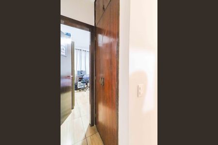 Casa para alugar com 90m², 2 quartos e 1 vaga Casa para alugar com 90m², 2 quartos e 1 vagaCorredor Quartos