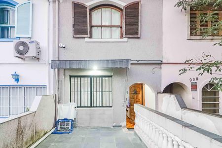 Casa para alugar com 90m², 2 quartos e 1 vaga Casa para alugar com 90m², 2 quartos e 1 vagaVaranda