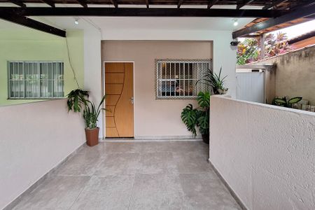 Apartamento para alugar com 65m², 2 quartos e sem vagaVaranda
