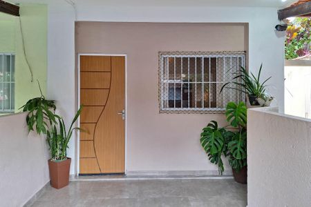 Apartamento para alugar com 65m², 2 quartos e sem vagaVaranda