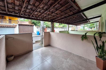 Apartamento para alugar com 65m², 2 quartos e sem vagaVaranda