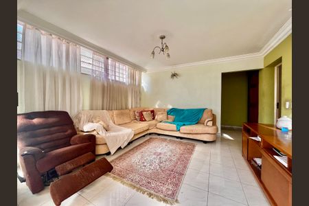 Casa à venda com 402m², 5 quartos e 5 vagas Casa à venda com 402m², 5 quartos e 5 vagasSala 3