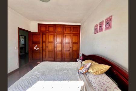 Casa à venda com 402m², 5 quartos e 5 vagas Casa à venda com 402m², 5 quartos e 5 vagasQuarto 1