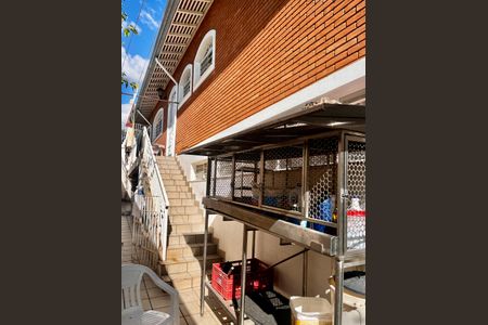 Casa à venda com 402m², 5 quartos e 5 vagas Casa à venda com 402m², 5 quartos e 5 vagasQuintal