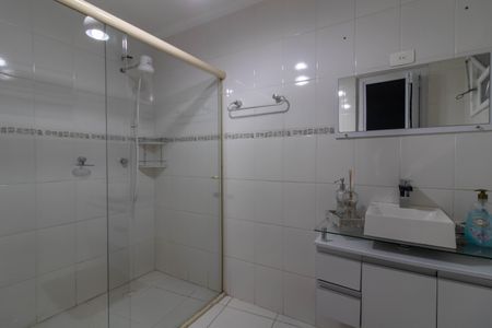 Casa à venda com 380m², 5 quartos e 3 vagasBanheiro da Suíte 4