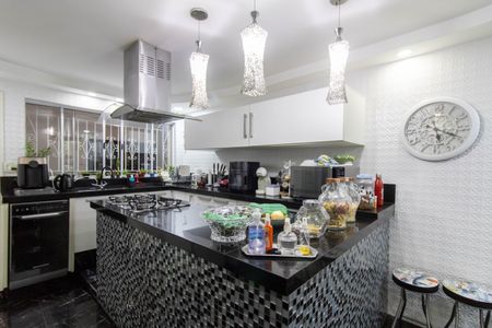 Casa à venda com 380m², 5 quartos e 3 vagasCozinha