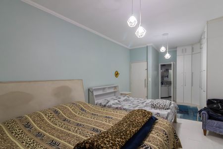 Casa à venda com 380m², 5 quartos e 3 vagasSuíte 2