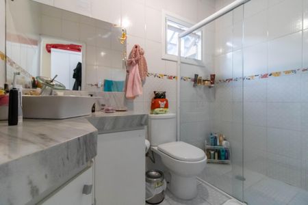 Casa à venda com 380m², 5 quartos e 3 vagasBanheiro da Suíte 3