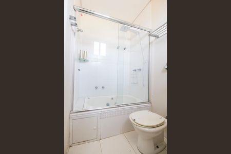 Casa de condomínio à venda com 1480m², 4 quartos e 9 vagasBanheiro da Suíte 2